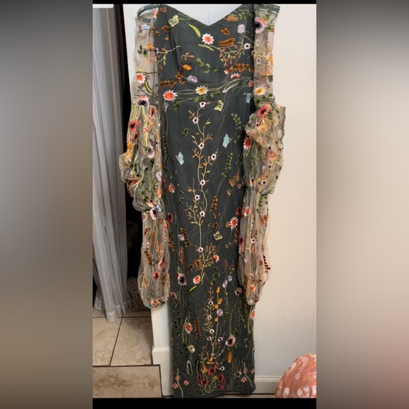 Maxi Floral Mesh Dress - Picture 4 of 4